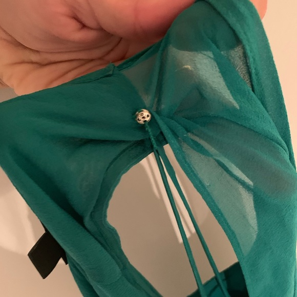 🌵DKNY Green Silk Tank🌵 - Picture 4 of 7